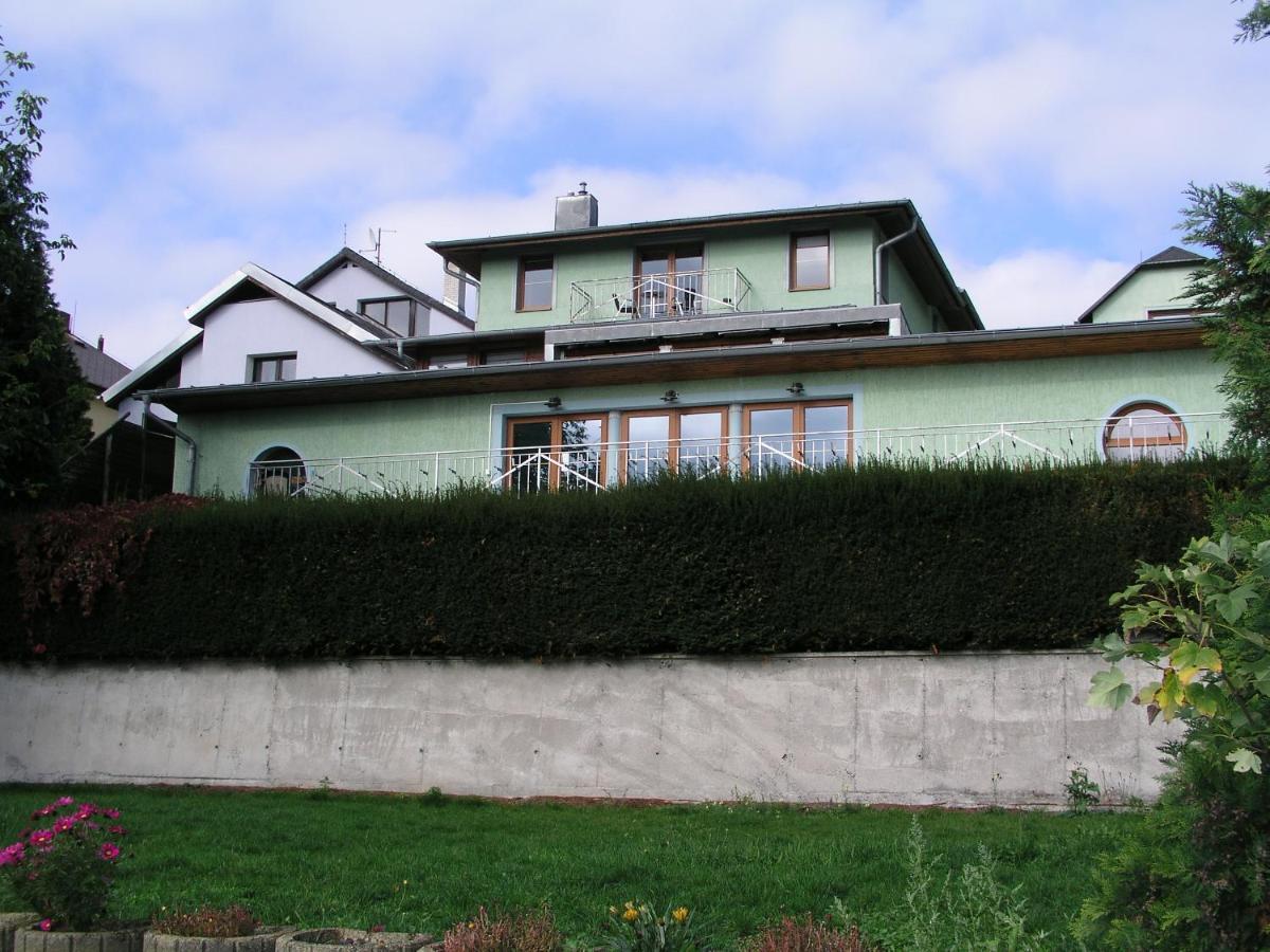 Villa Vlasta Karlovy Vary Exterior photo